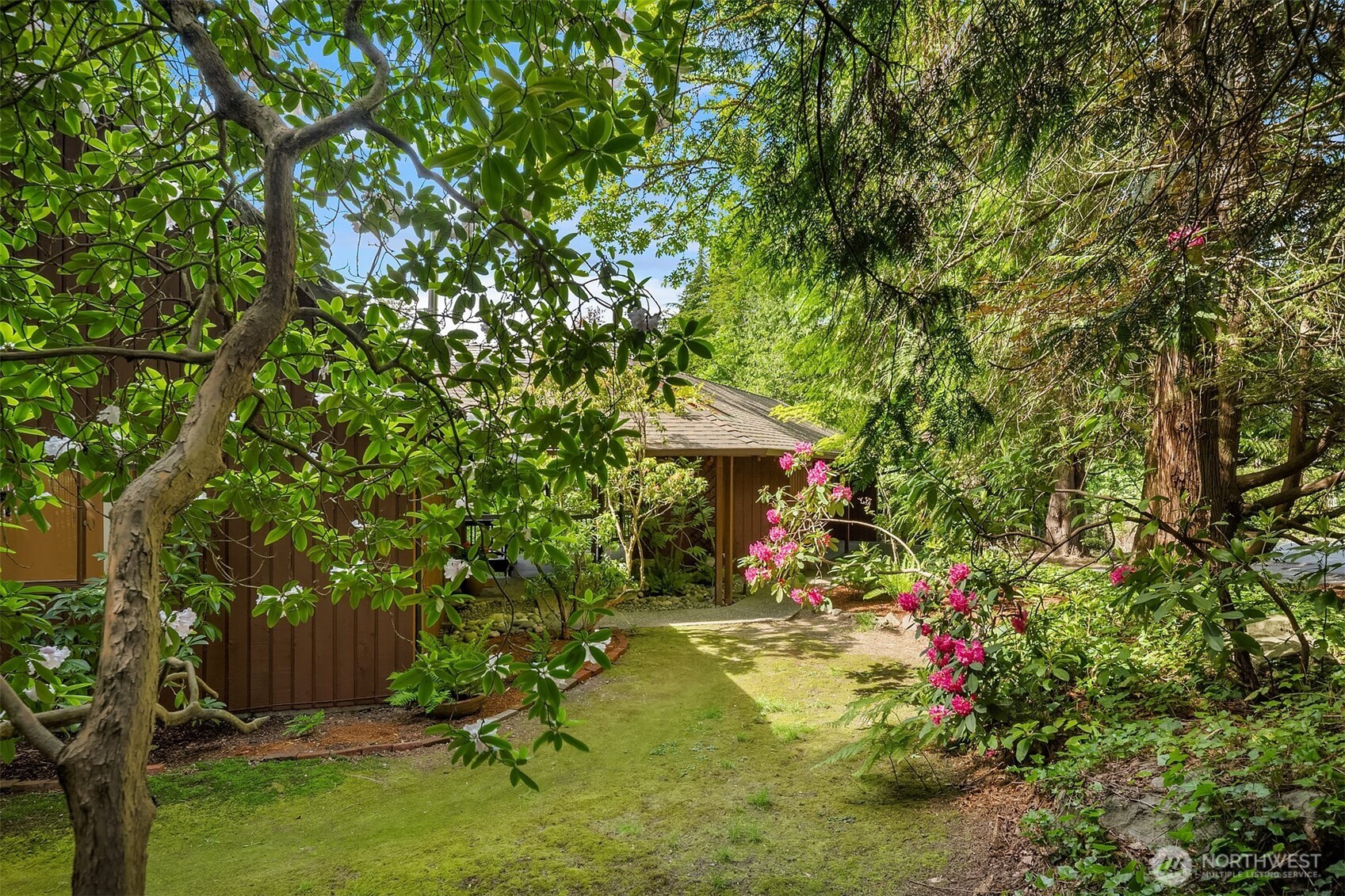 5709 80th Avenue SE Mercer Island WA 98040