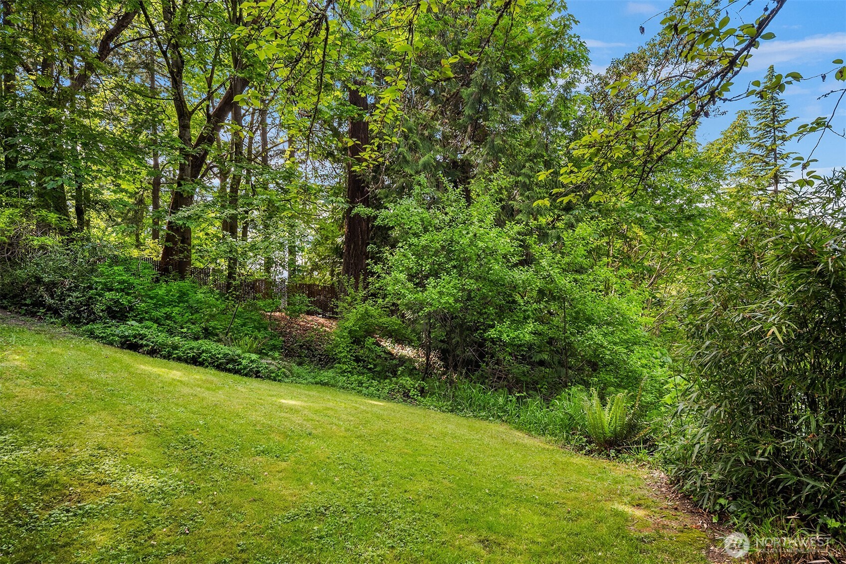 5709 80th Avenue SE Mercer Island WA 98040