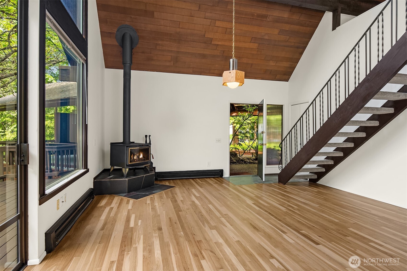5709 80th Avenue SE Mercer Island WA 98040