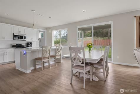2120 SW Putnam Drive Oak Harbor WA 98277