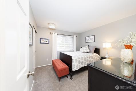 4905 NE 19th Court Renton WA 98059