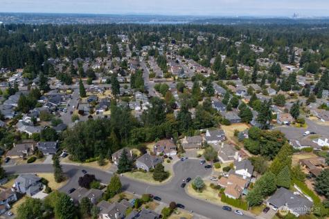 4905 NE 19th Court Renton WA 98059
