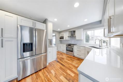 4905 NE 19th Court Renton WA 98059
