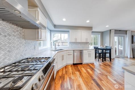 4905 NE 19th Court Renton WA 98059