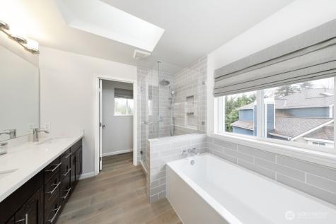 4905 NE 19th Court Renton WA 98059