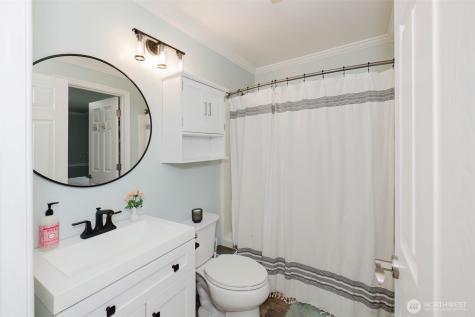 1799 NW Mulholland Boulevard Poulsbo WA 98370