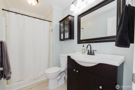 1799 NW Mulholland Boulevard Poulsbo WA 98370