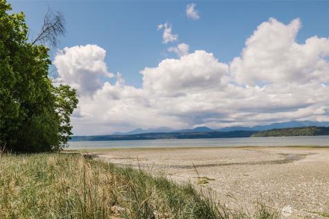 1799 NW Mulholland Boulevard Poulsbo WA 98370