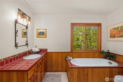 7200 NE Day Road W Bainbridge Island WA 98110