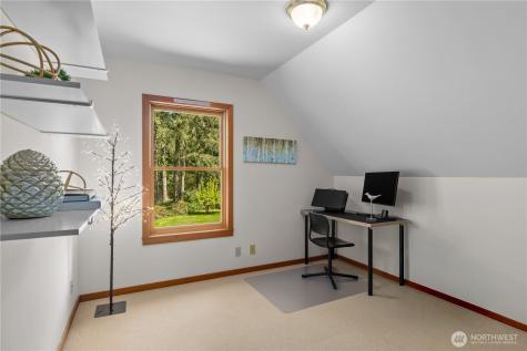7200 NE Day Road W Bainbridge Island WA 98110