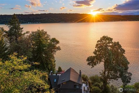 10153 SW 263rd Street Vashon WA 98070