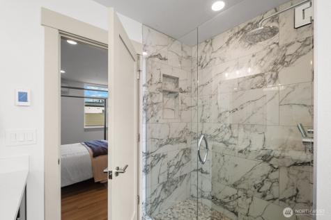 2931 39th Avenue SW Seattle WA 98116
