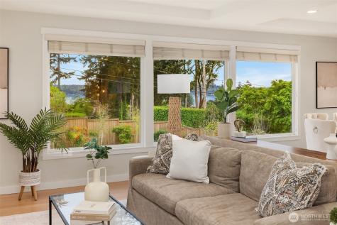 9359 Sunset Way Bellevue WA 98004