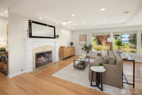 9359 Sunset Way Bellevue WA 98004