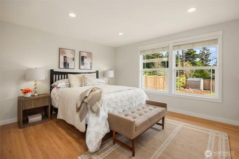 9359 Sunset Way Bellevue WA 98004