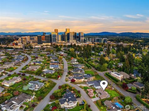 9359 Sunset Way Bellevue WA 98004