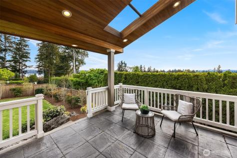 9359 Sunset Way Bellevue WA 98004
