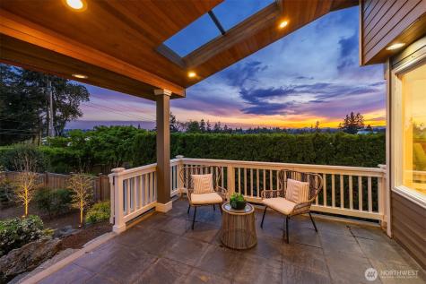9359 Sunset Way Bellevue WA 98004