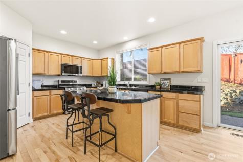 2017 NE 24th Place Renton WA 98056