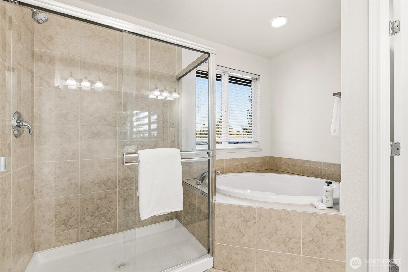 2017 NE 24th Place Renton WA 98056