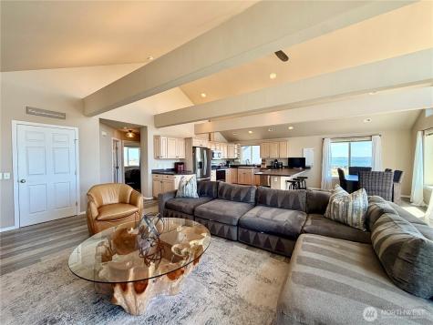 1593 E Ocean Shores Boulevard SW Ocean Shores WA 98569