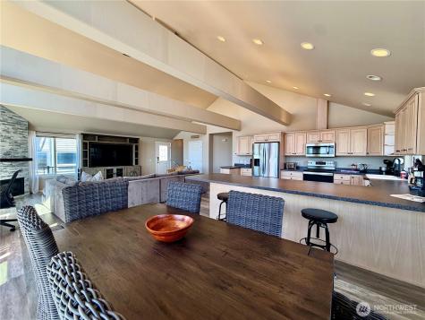 1593 E Ocean Shores Boulevard SW Ocean Shores WA 98569