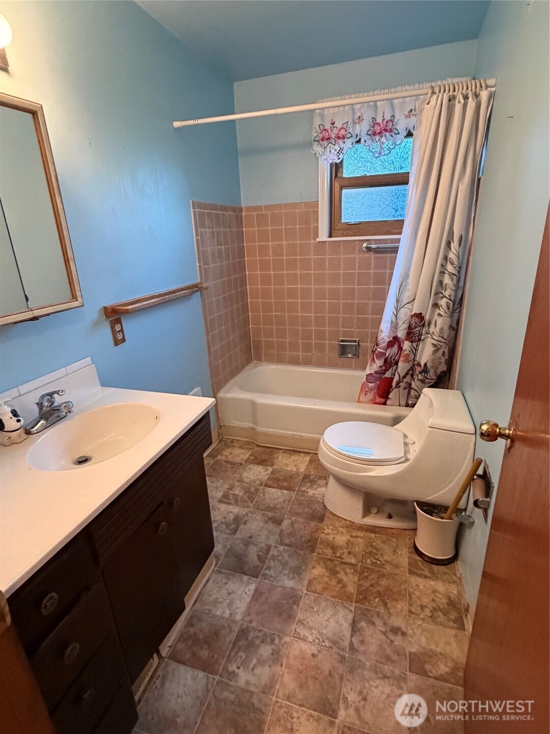 7949 20th Avenue SW Seattle WA 98106