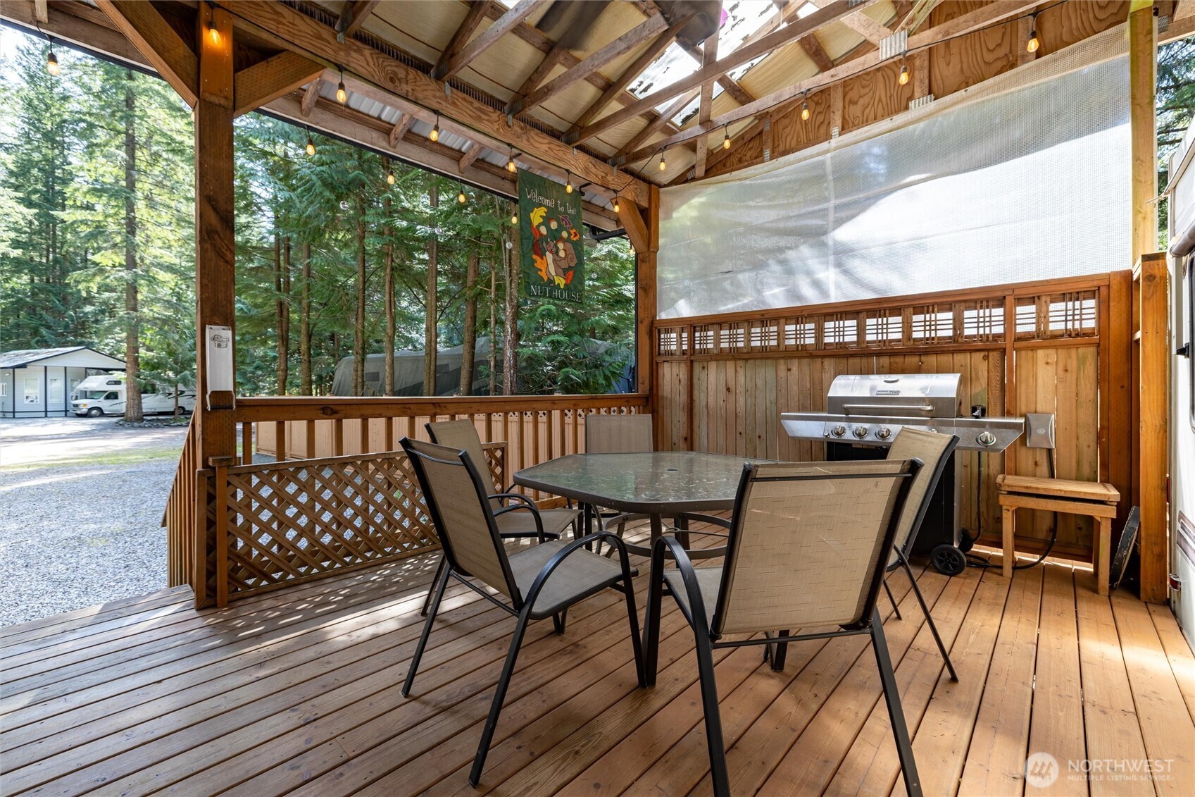 1028 Maple Lane Sumas WA 98295
