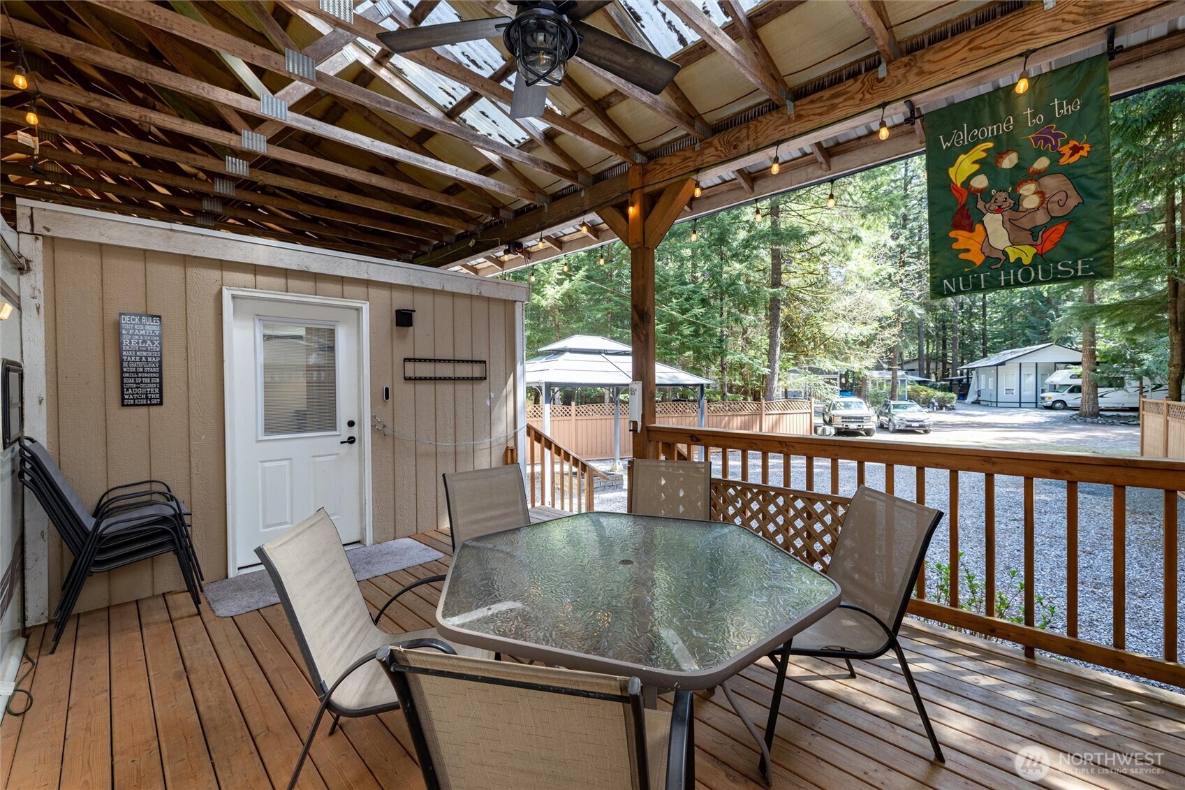1028 Maple Lane Sumas WA 98295