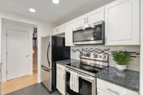 411 Cedar Avenue S Renton WA 98057