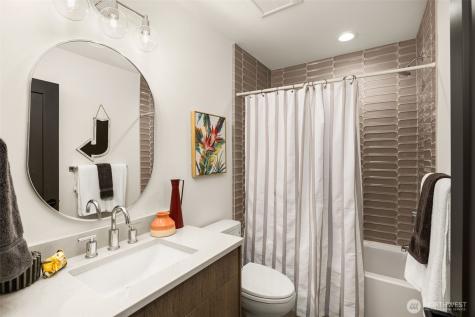 113 24th Avenue E Seattle WA 98112