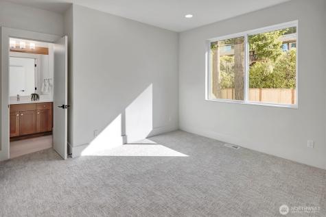 3036 67th Avenue SE Mercer Island WA 98040