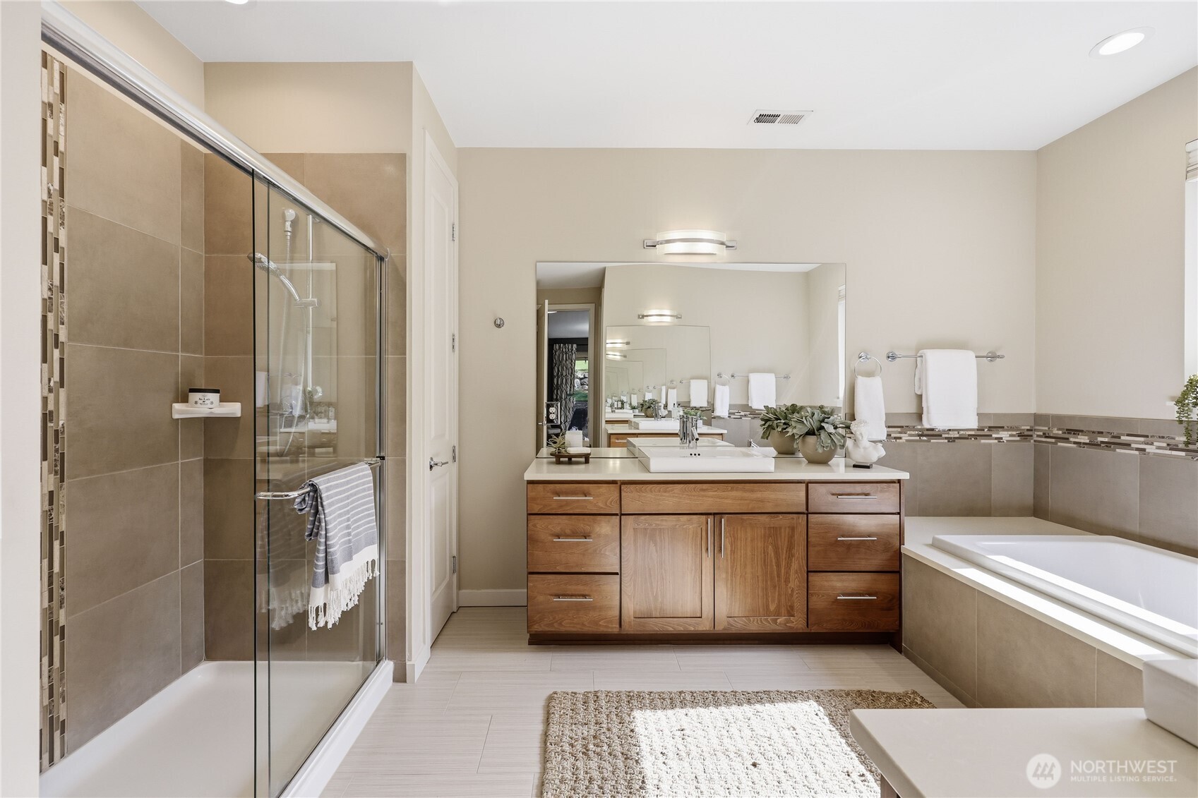 5726 Solana Lane NE Bainbridge Island WA 98110