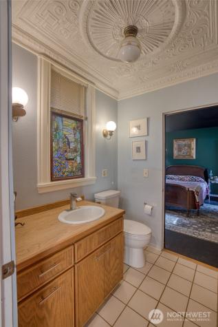 209 Ferry Street South Bend WA 98586