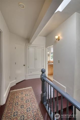 209 Ferry Street South Bend WA 98586