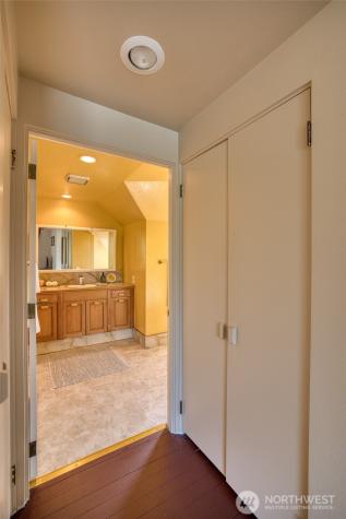 209 Ferry Street South Bend WA 98586