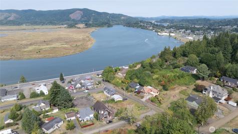 209 Ferry Street South Bend WA 98586