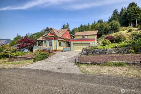 209 Ferry Street South Bend WA 98586