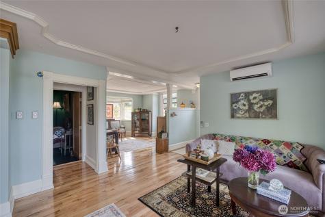 209 Ferry Street South Bend WA 98586