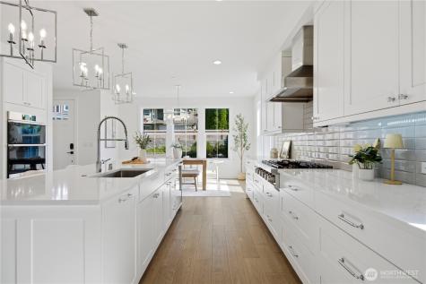12109 NE 105th Street Kirkland WA 98033