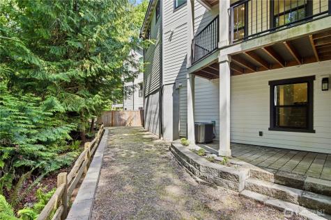 12109 NE 105th Street Kirkland WA 98033