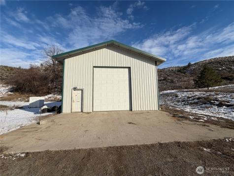 87 Canyon Creek Road Oroville WA 98844