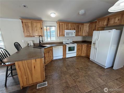 87 Canyon Creek Road Oroville WA 98844