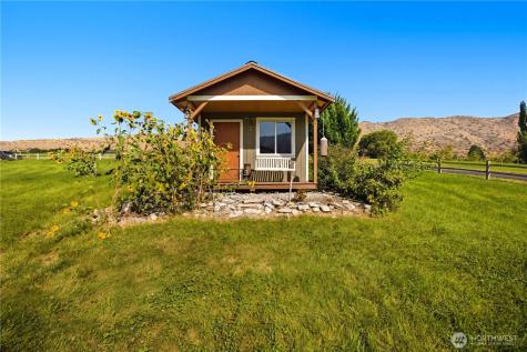 35 Sackett Glen Lane Chelan WA 98816