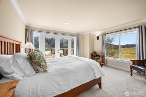 35 Sackett Glen Lane Chelan WA 98816