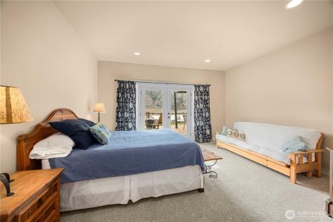 35 Sackett Glen Lane Chelan WA 98816