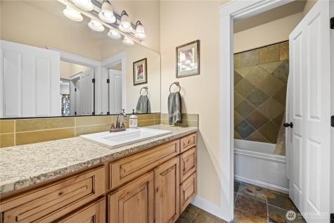35 Sackett Glen Lane Chelan WA 98816