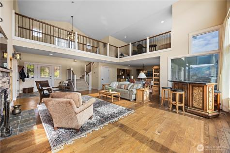 35 Sackett Glen Lane Chelan WA 98816