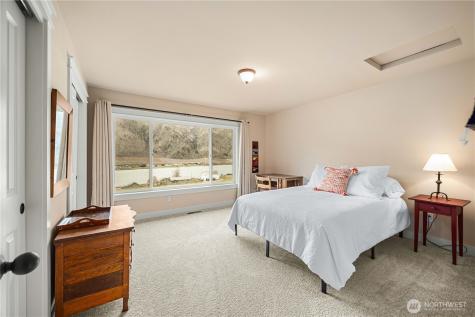 35 Sackett Glen Lane Chelan WA 98816