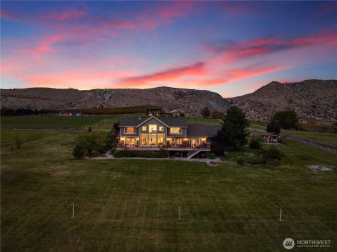 35 Sackett Glen Lane Chelan WA 98816